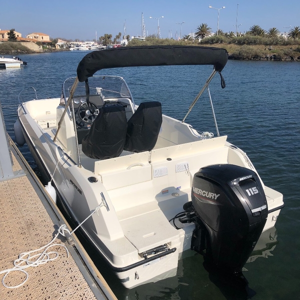 605 Open activ’ Quiksilver 115 chevaux 7 places